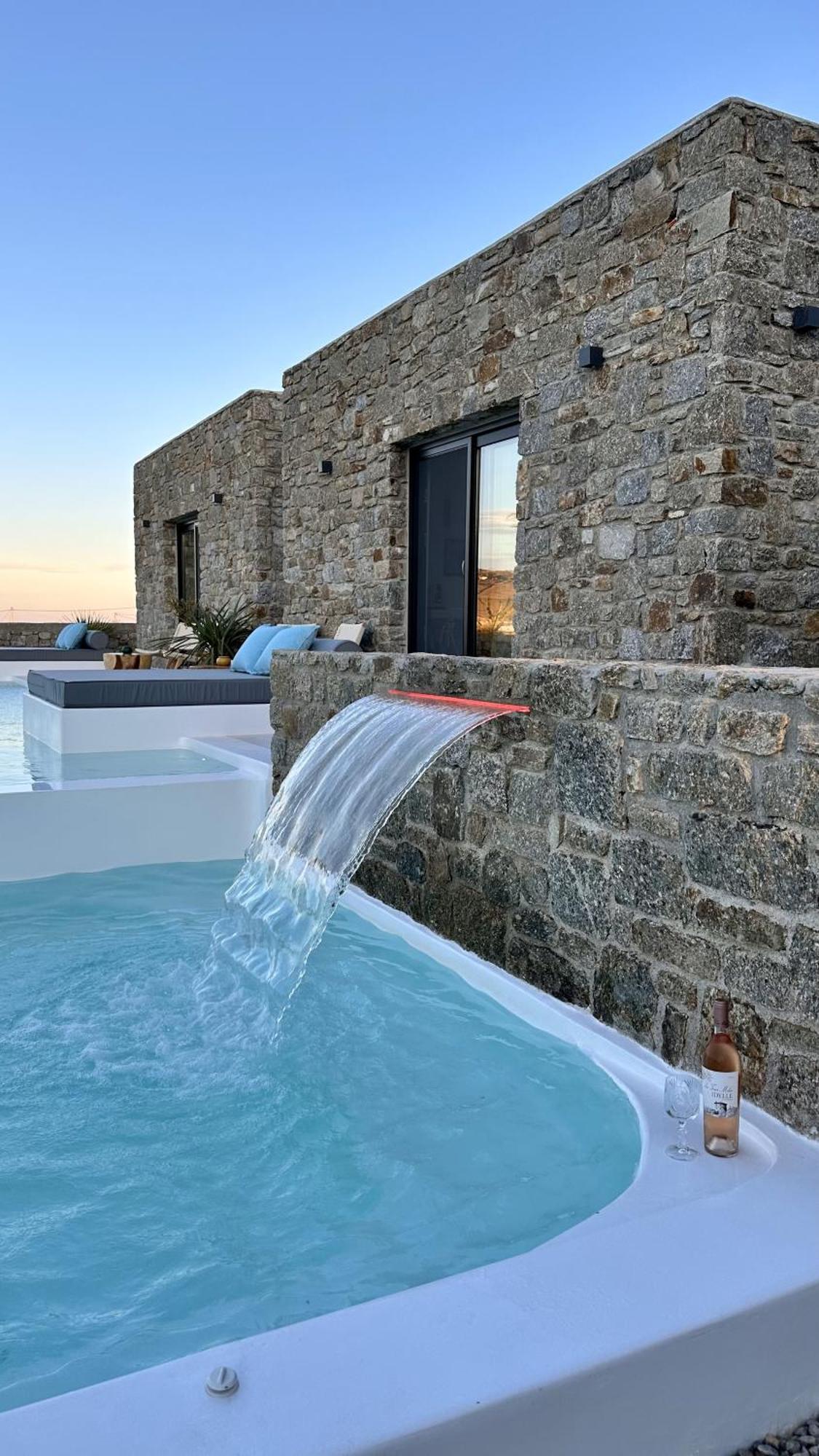 Myconian Theros Luxury Suites Ano Mera Esterno foto