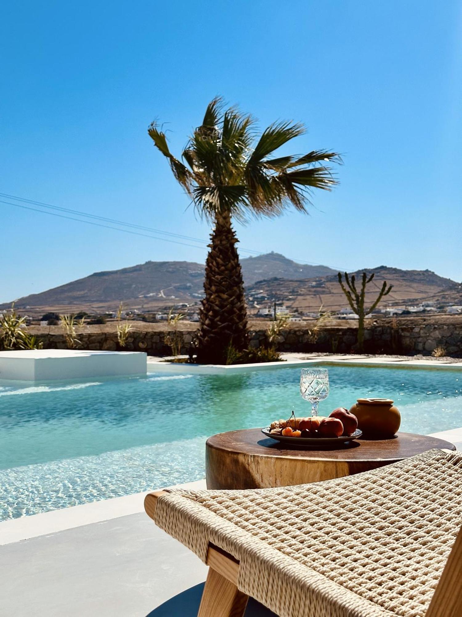 Myconian Theros Luxury Suites Ano Mera Esterno foto